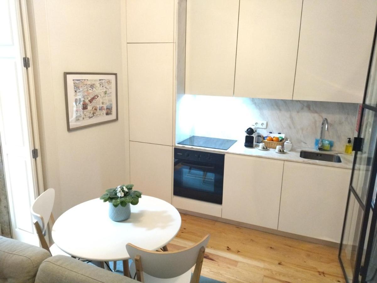 Santa Catarina Patio Apartment - With Washer Machine Porto Luaran gambar
