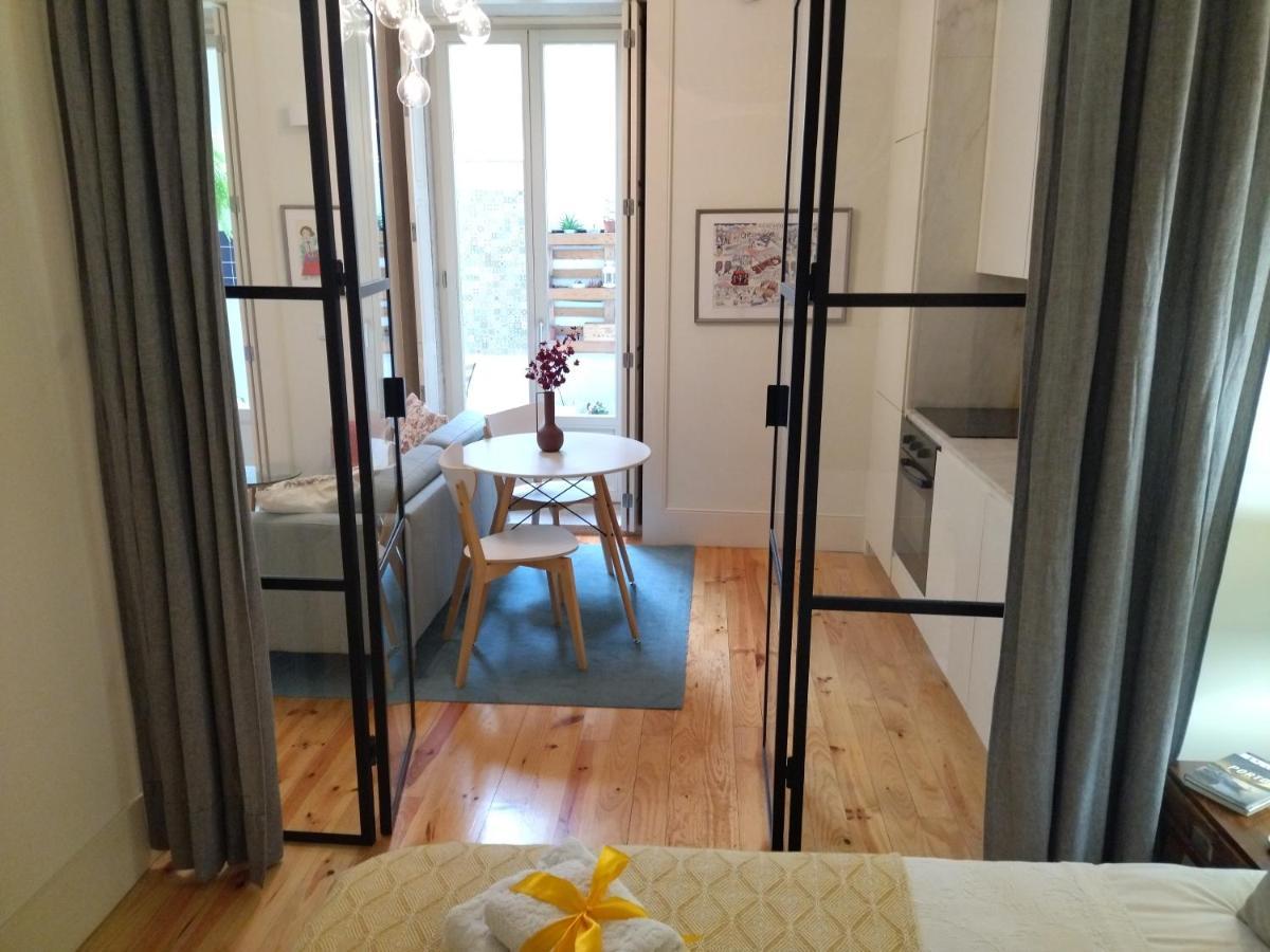 Santa Catarina Patio Apartment - With Washer Machine Porto Luaran gambar