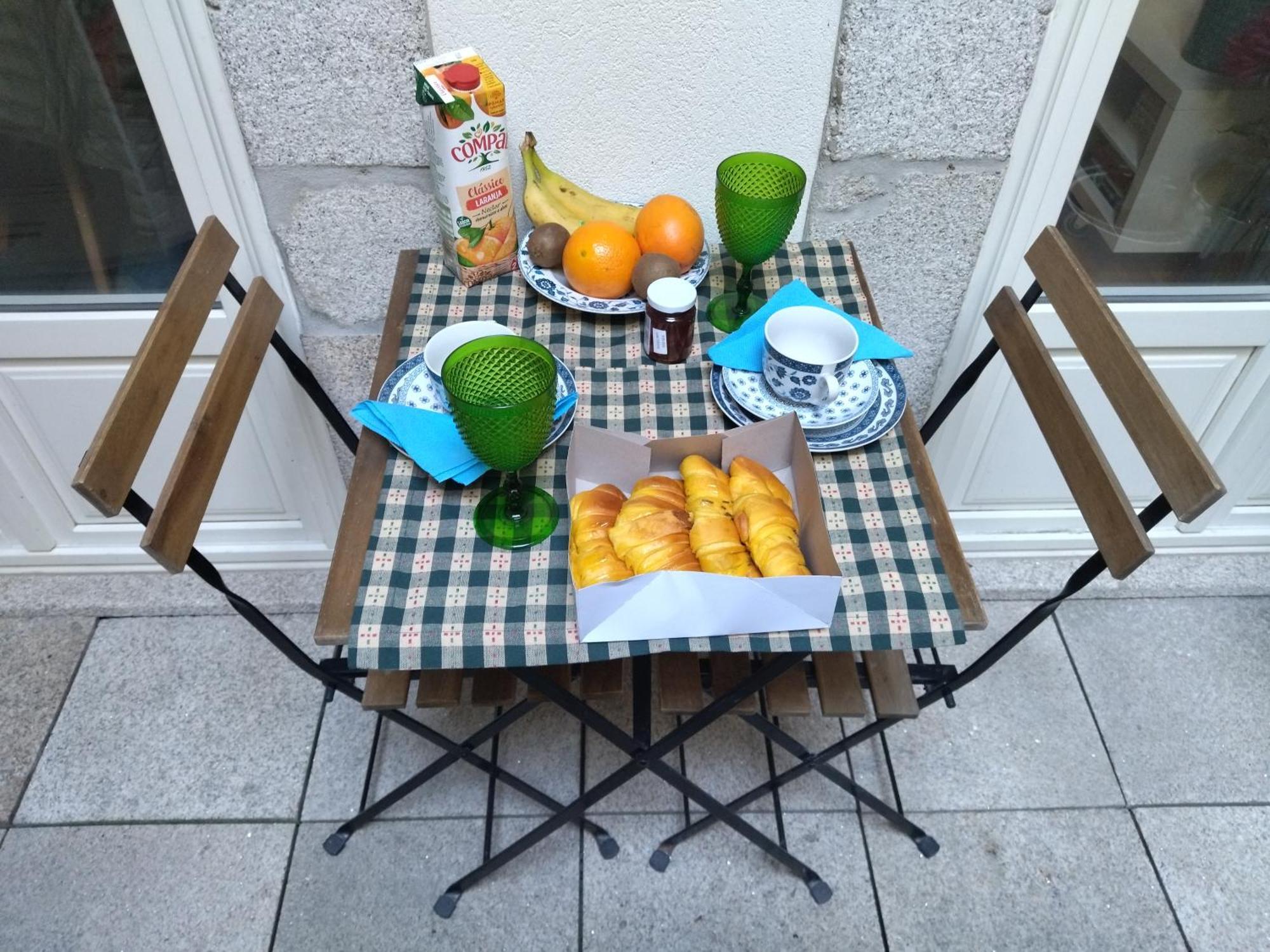 Santa Catarina Patio Apartment - With Washer Machine Porto Luaran gambar